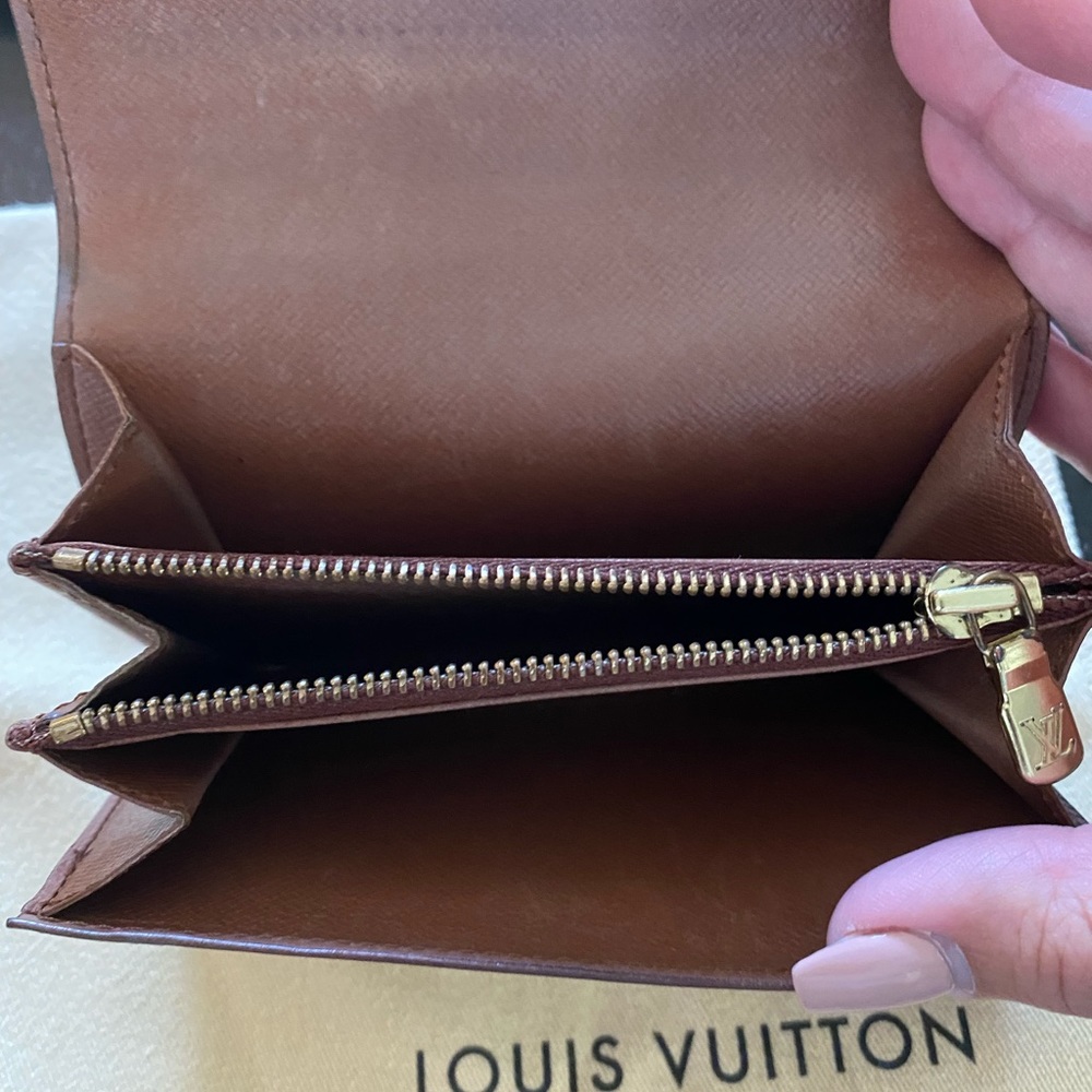 Louis Vuitton wallet - Picture 6 of 8